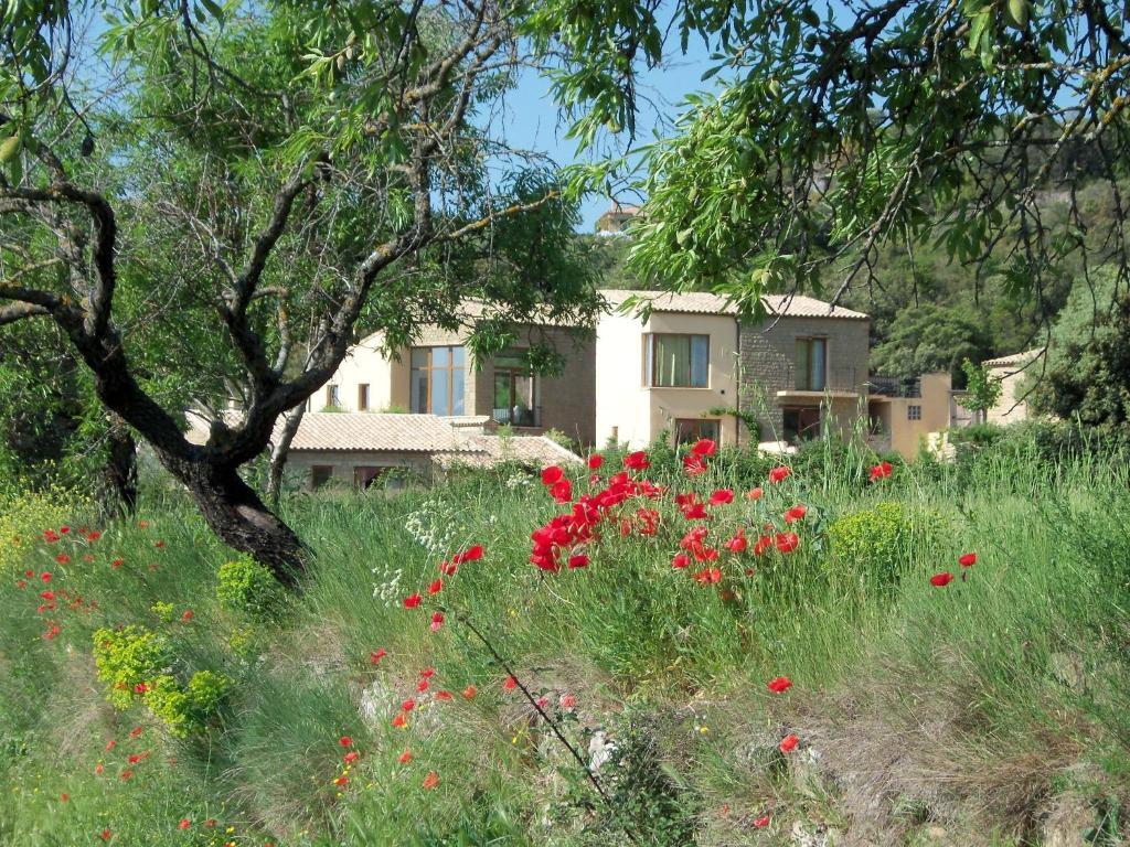Hostal Alén D'Aragón Santa Eulalia de Gállego Exterior foto